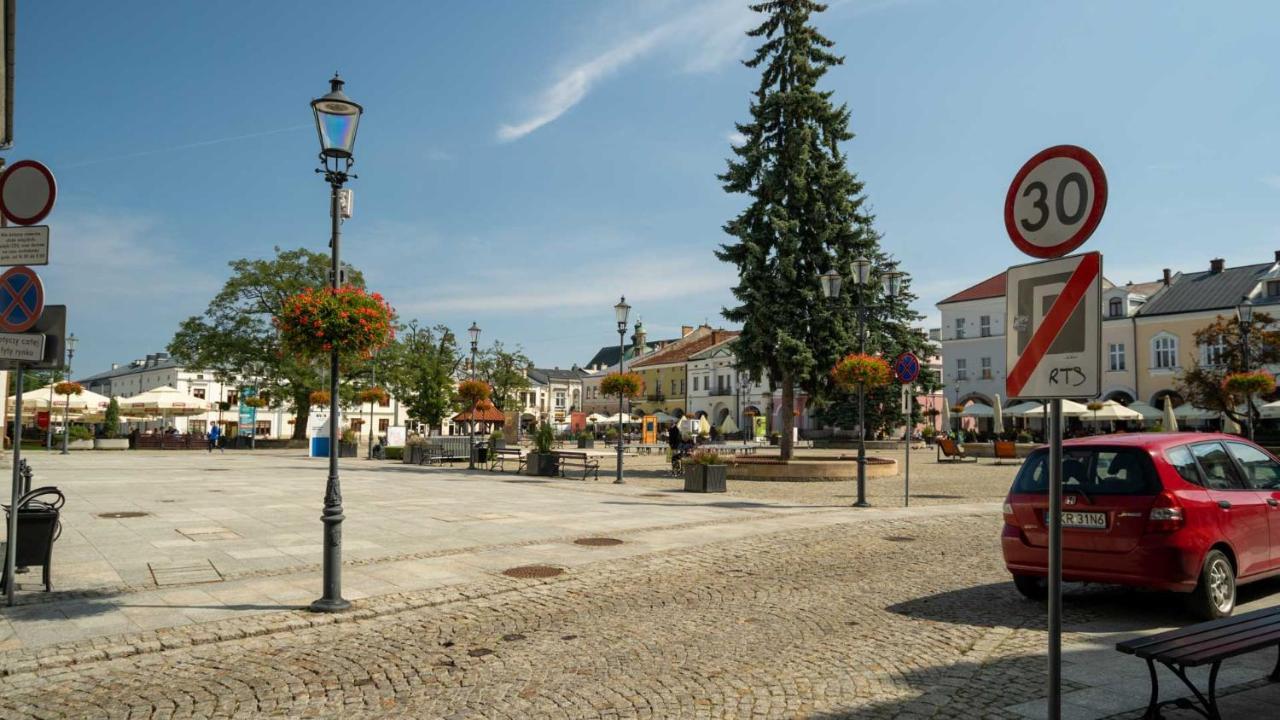 Apartament Rynek 22 Krosno Bagian luar foto